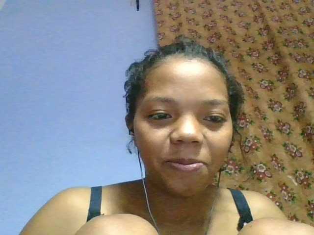 rosah1a live cam on BongaCams