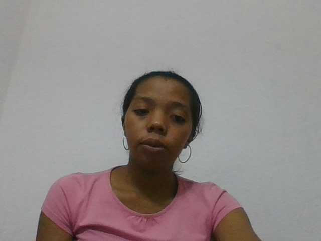 rosah1a live cam on BongaCams