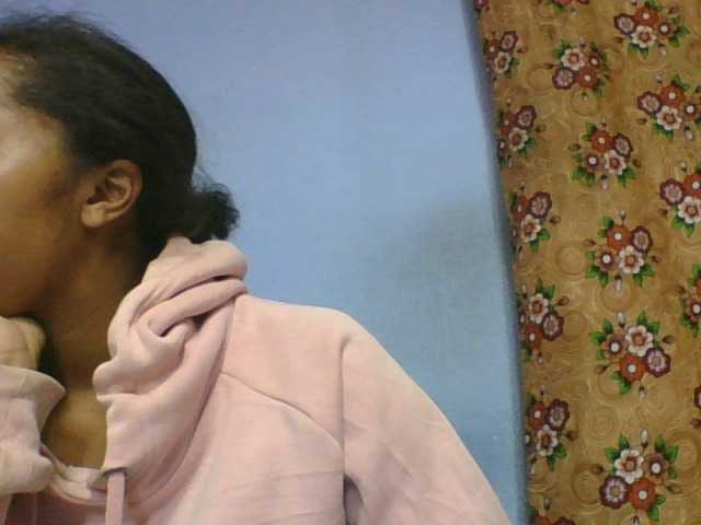 rosah1a live cam on BongaCams