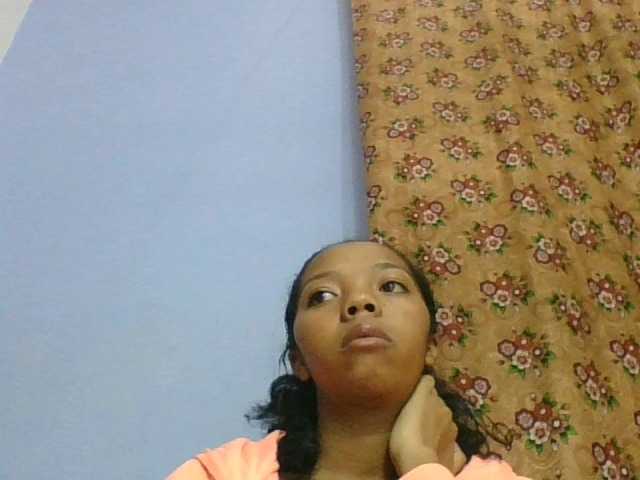 rosah1a live cam on BongaCams