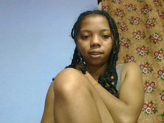 rosah1a live cam on BongaCams