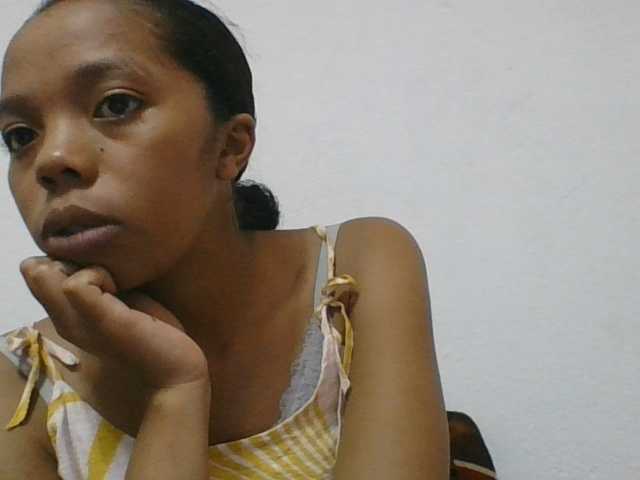 rosah1a live cam on BongaCams