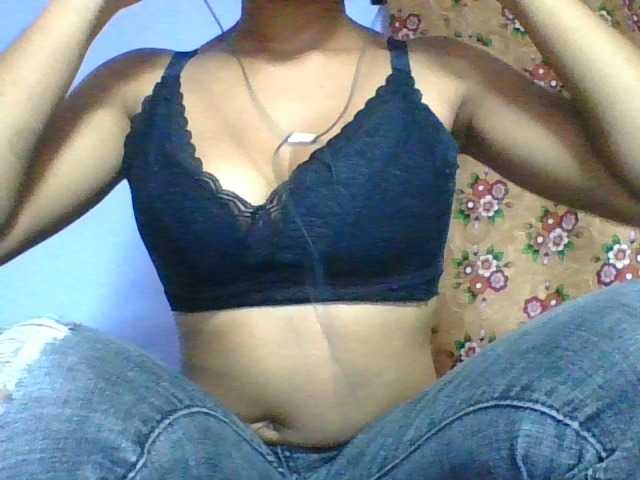 rosah1a live cam on BongaCams