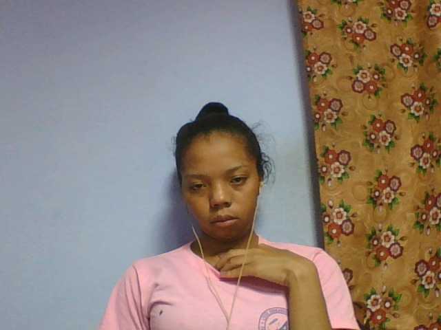 rosah1a live cam on BongaCams