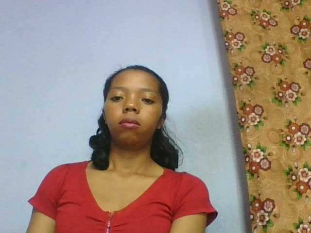 rosah1a live cam on BongaCams