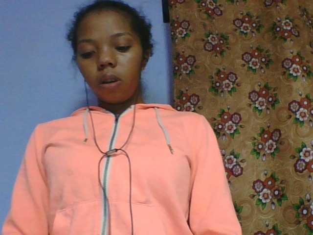 rosah1a live cam on BongaCams