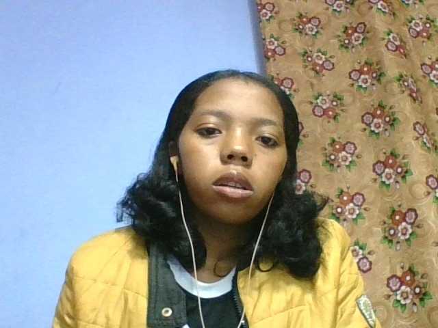 rosah1a live cam on BongaCams