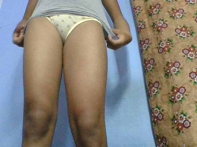 rosah1a live cam on BongaCams