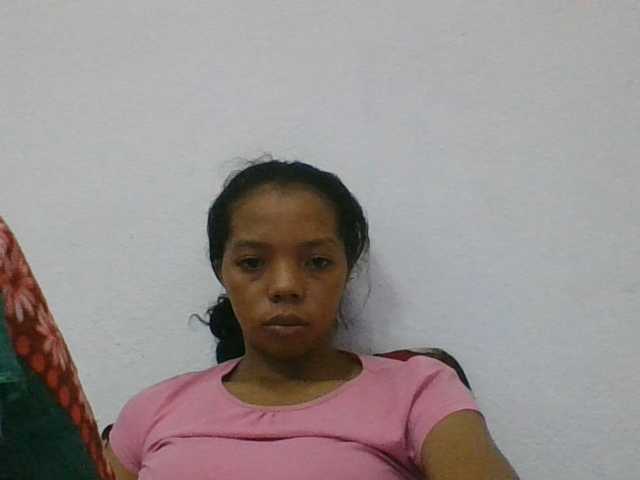 rosah1a live cam on BongaCams
