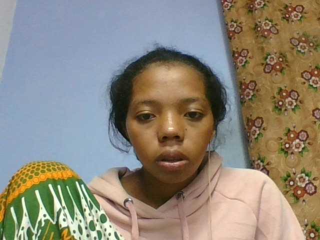 rosah1a live cam on BongaCams