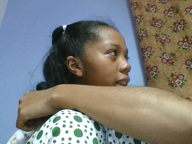 rosah1a live cam on BongaCams