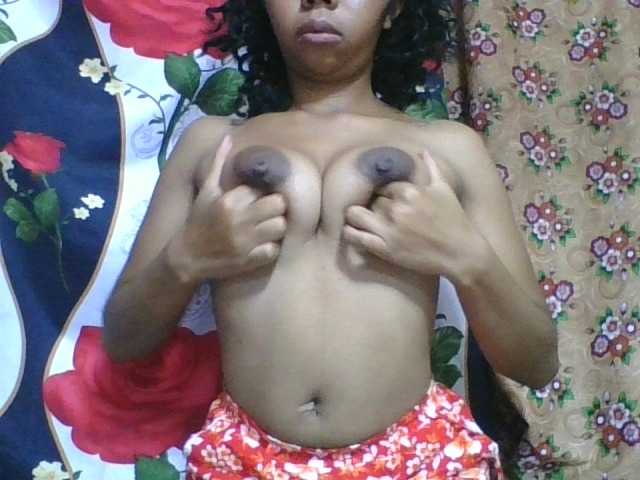 rosah1a live cam on BongaCams