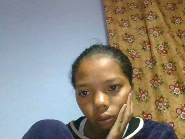 rosah1a live cam on BongaCams