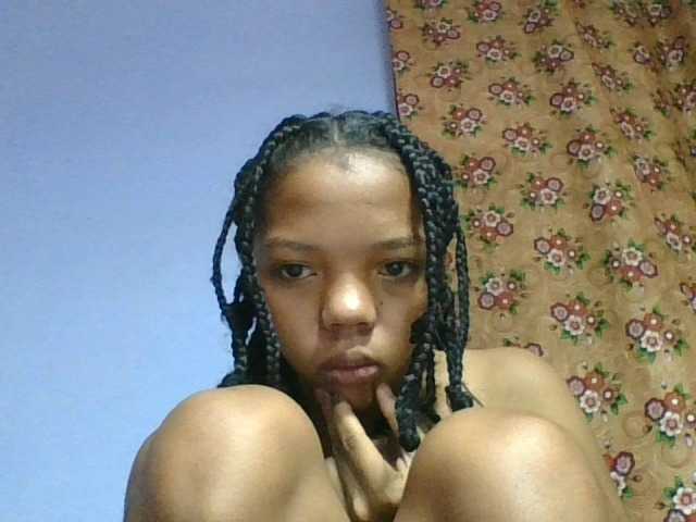 rosah1a live cam on BongaCams