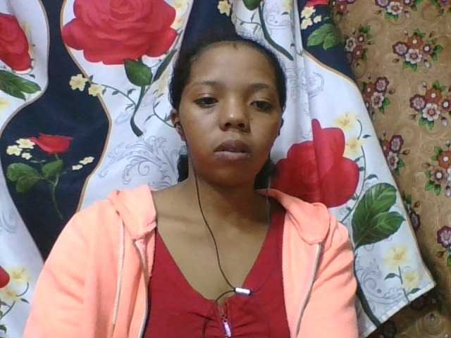 rosah1a live cam on BongaCams