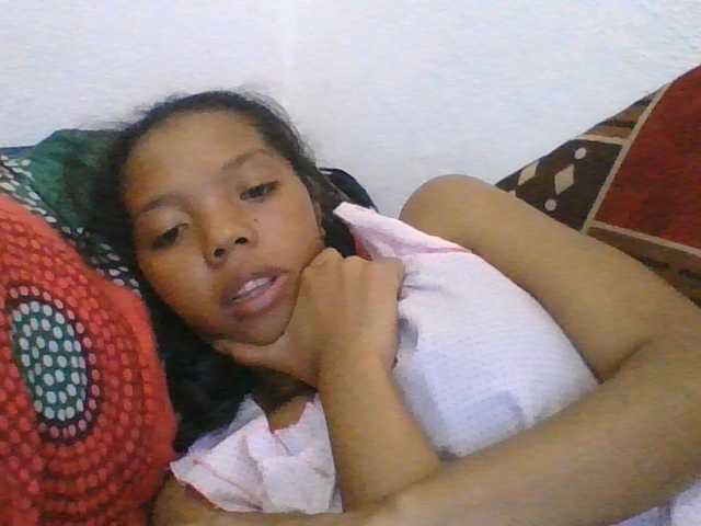 rosah1a live cam on BongaCams