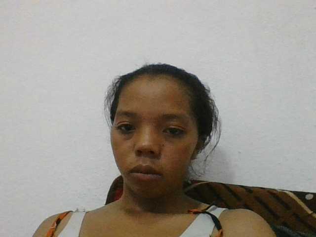 rosah1a live cam on BongaCams