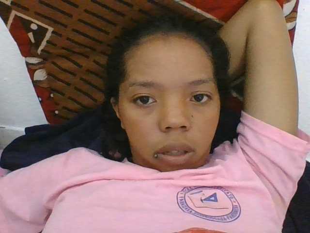 rosah1a live cam on BongaCams
