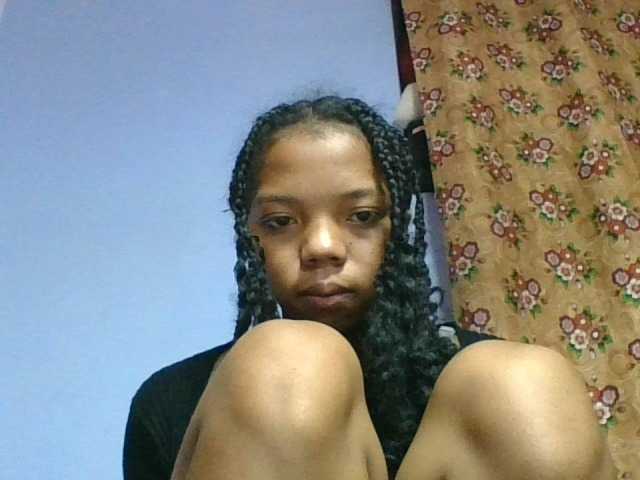 rosah1a live cam on BongaCams