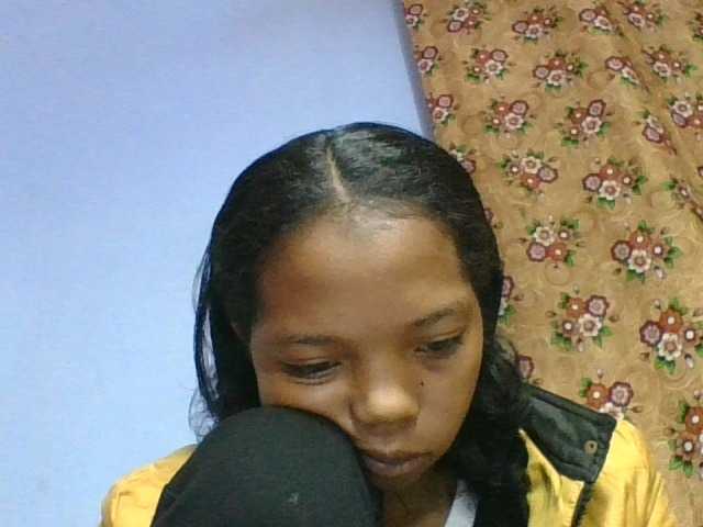 rosah1a live cam on BongaCams