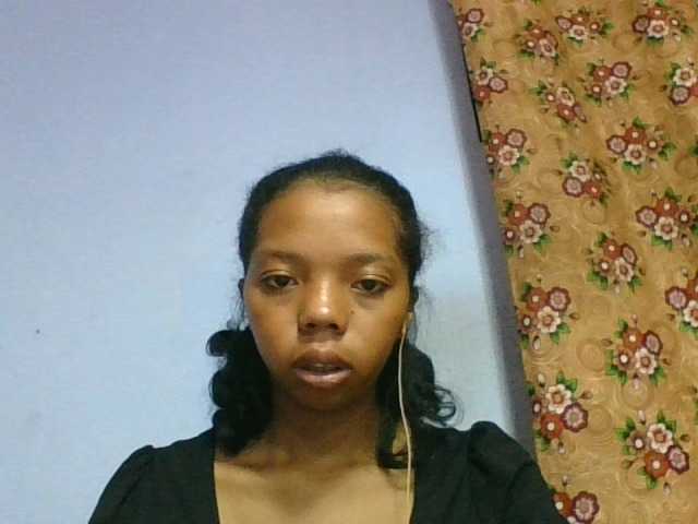 rosah1a live cam on BongaCams