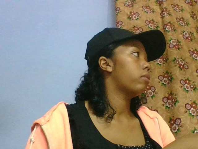 rosah1a live cam on BongaCams