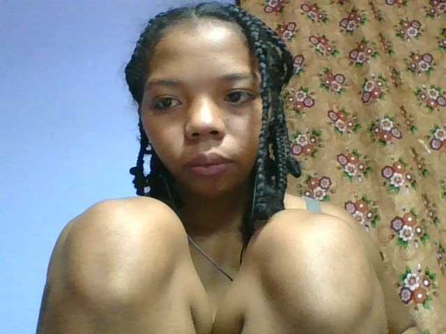 rosah1a live cam on BongaCams
