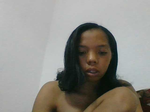 rosah1a live cam on BongaCams