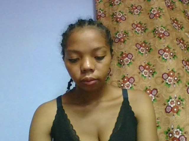 rosah1a webcam bongacams model stream image