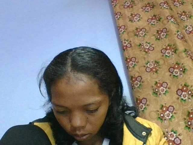 rosah1a live cam on BongaCams