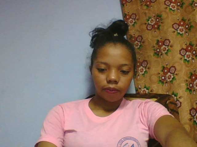 rosah1a live cam on BongaCams