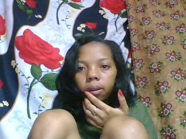 rosah1a live cam on BongaCams