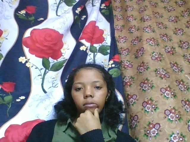 rosah1a live cam on BongaCams