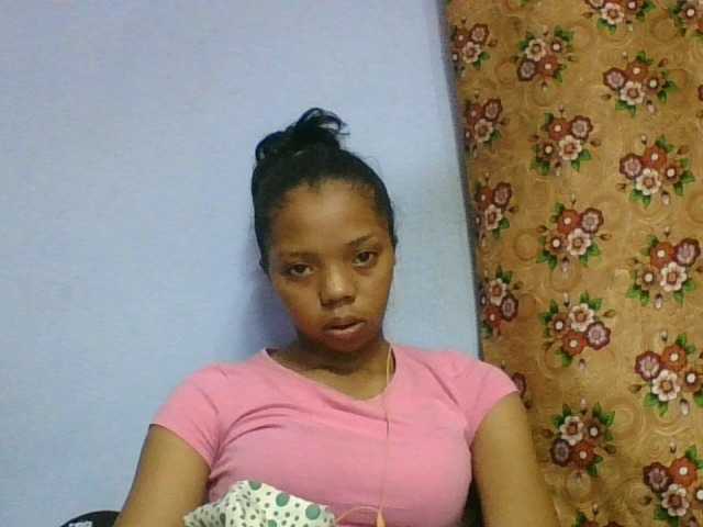 rosah1a live cam on BongaCams