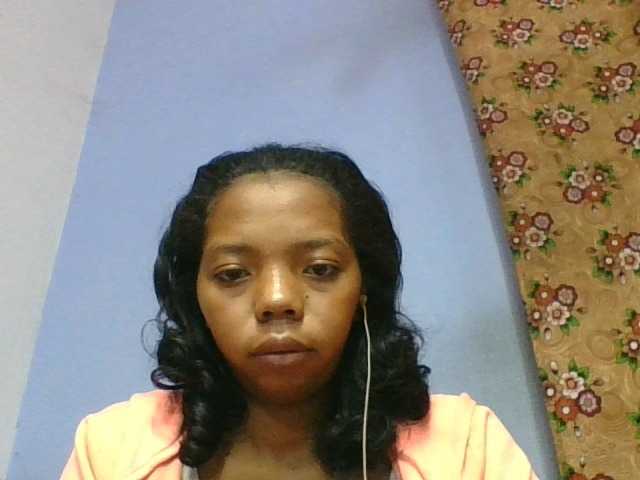 rosah1a live cam on BongaCams