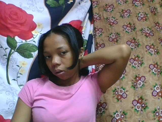 rosah1a live cam on BongaCams