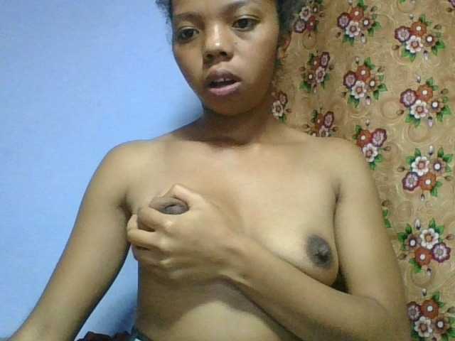 rosah1a live cam on BongaCams