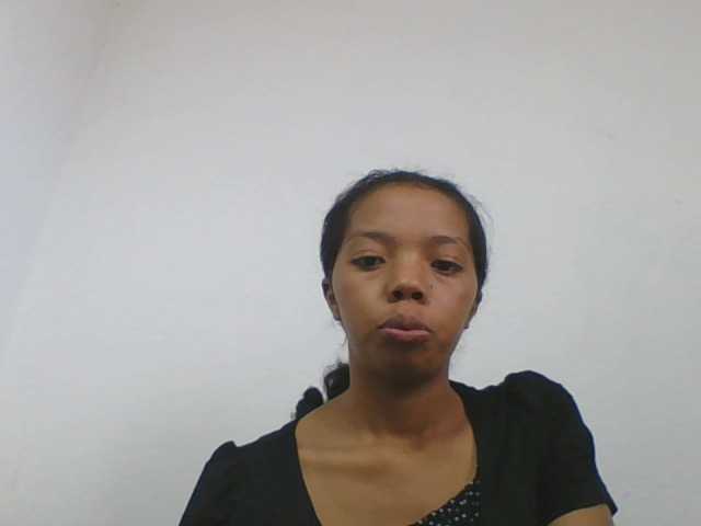 rosah1a live cam on BongaCams
