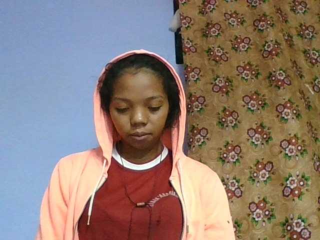 rosah1a live cam on BongaCams