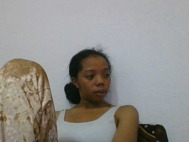 rosah1a live cam on BongaCams