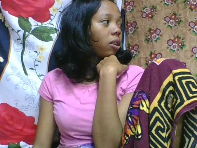 rosah1a live cam on BongaCams