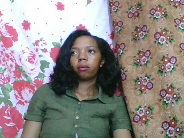 rosah1a live cam on BongaCams