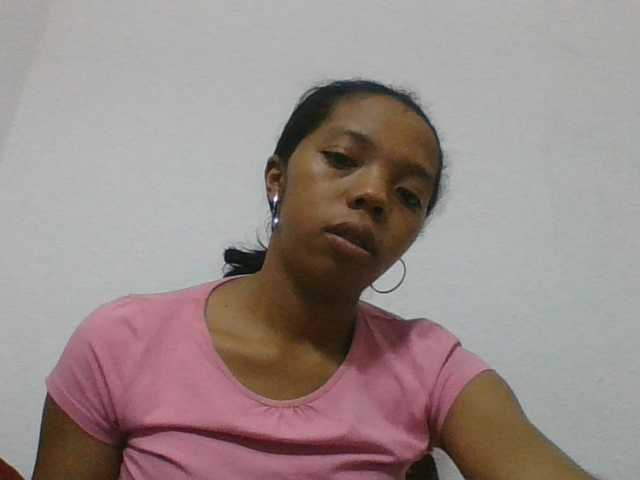 rosah1a live cam on BongaCams