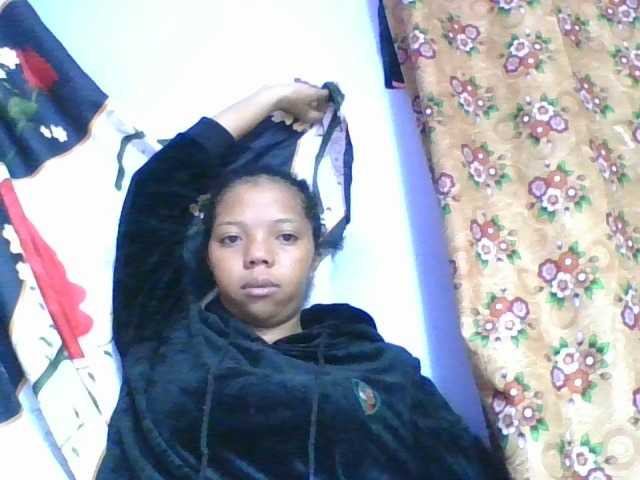 rosah1a live cam on BongaCams