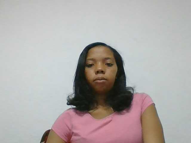 rosah1a live cam on BongaCams
