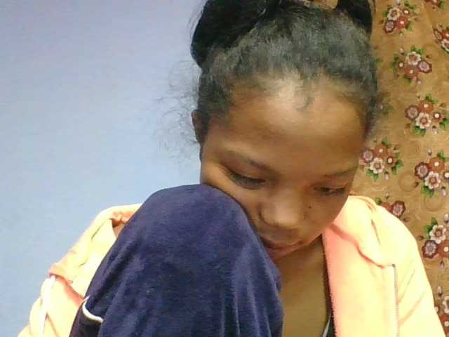 rosah1a live cam on BongaCams