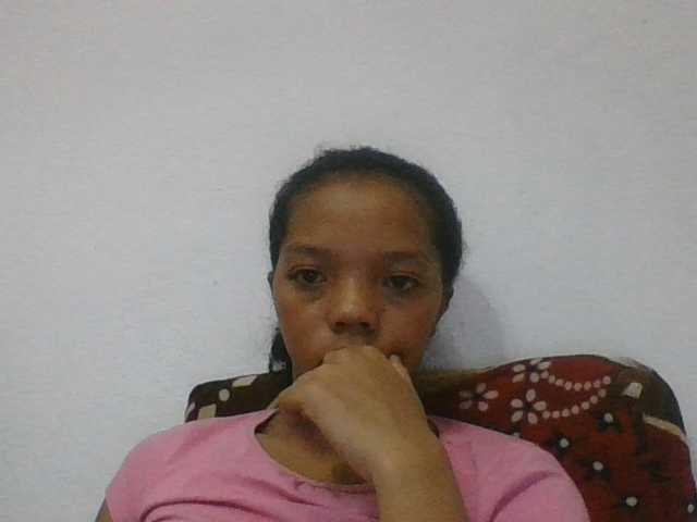 rosah1a live cam on BongaCams