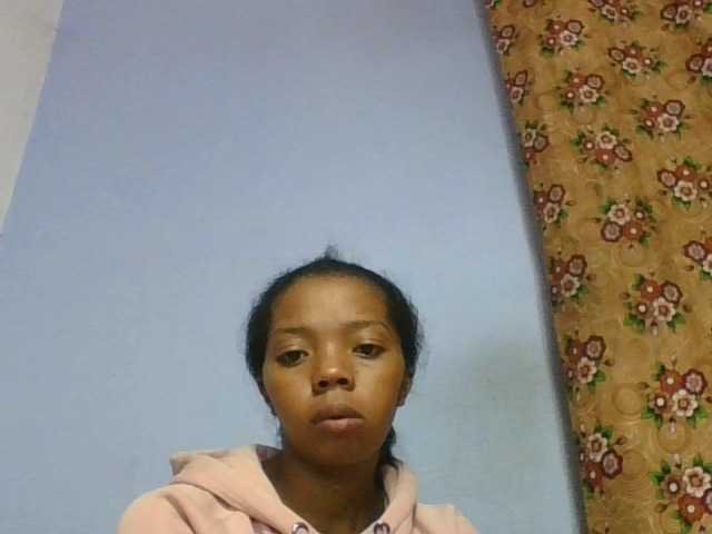 rosah1a live cam on BongaCams