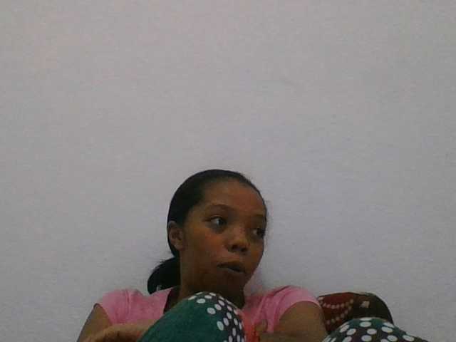 rosah1a live cam on BongaCams