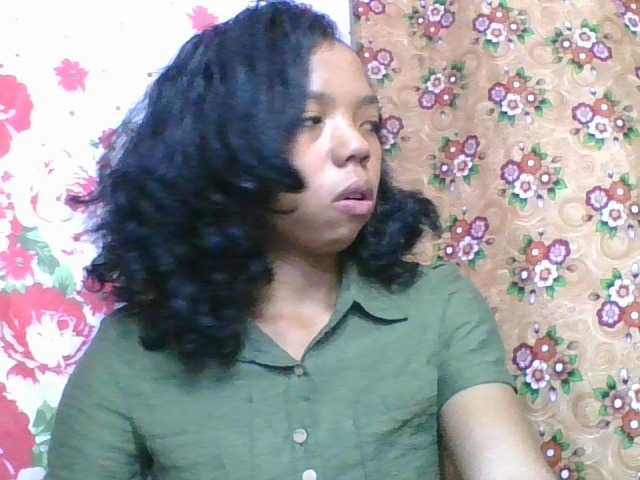 rosah1a live cam on BongaCams